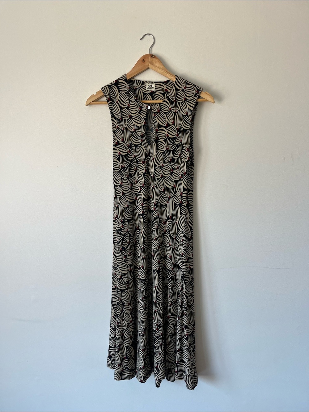 Sleeveless Black & Cream Patterned Midi Dress
